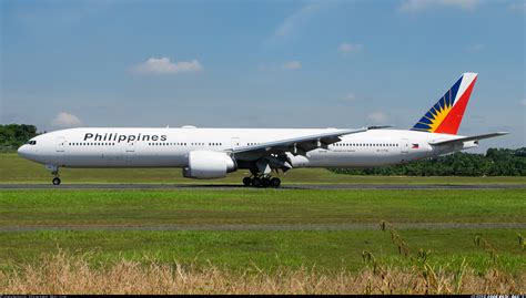 Philippine Airlines Boeing B777 300ER .